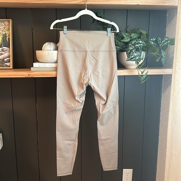 NWOT Everlane leggings - Picture 3 of 3